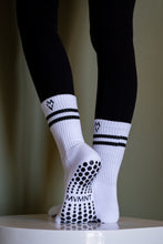 Cargar imagen en el visor de la galería, Pilates socks
