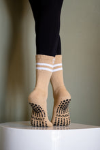 Cargar imagen en el visor de la galería, Pilates socks
