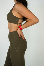 Cargar imagen en el visor de la galería, Cross-Strap Top
