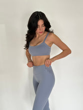 Cargar imagen en el visor de la galería, V-Waist Leggings
