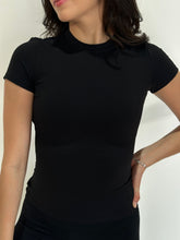 Cargar imagen en el visor de la galería, Sculpting Tee
